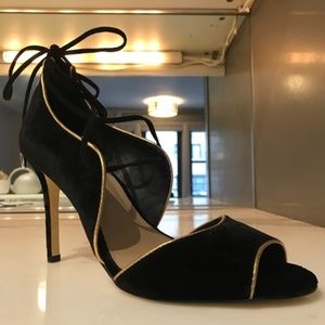 424 FIFTH Luxe Velvet Lace Up Pumps